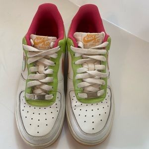 Nike AF 1 Low Youth Sneakers/ White/Pink/Green w/Iridescent Swoosh/ Size 6Y